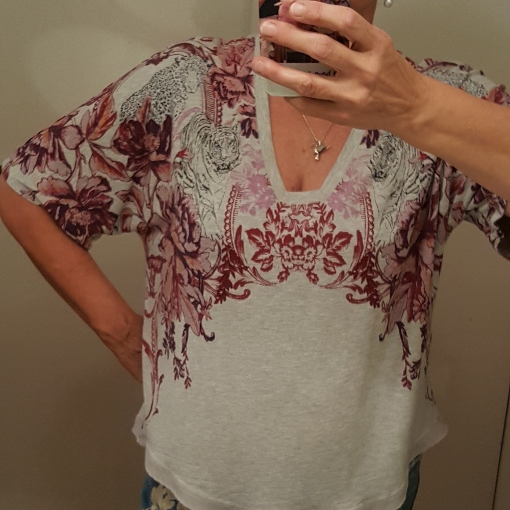 AKEMI + KIN Tee